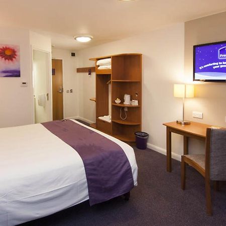 Premier Inn South Mimms/Potters Bar Exteriör bild