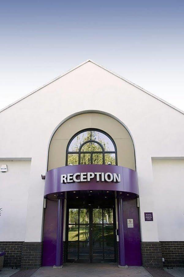 Premier Inn South Mimms/Potters Bar Exteriör bild