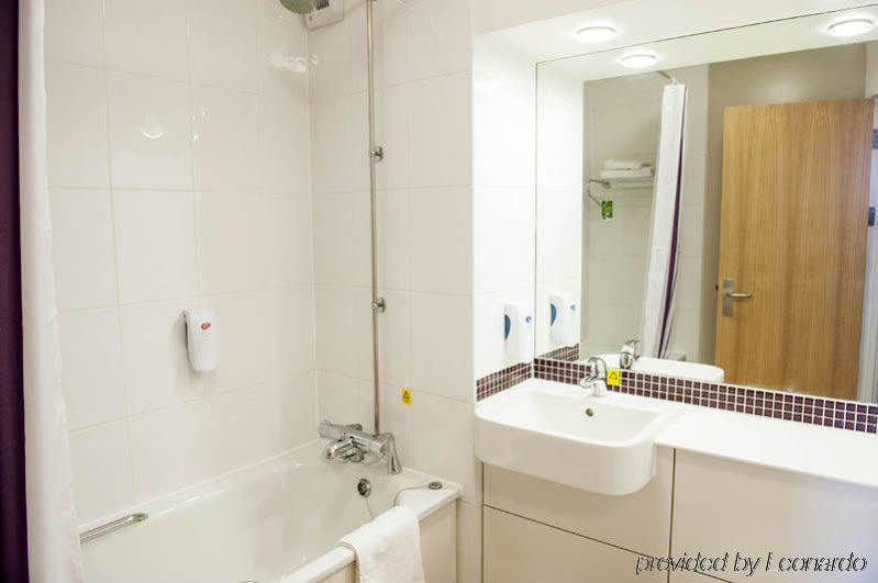 Premier Inn South Mimms/Potters Bar Exteriör bild