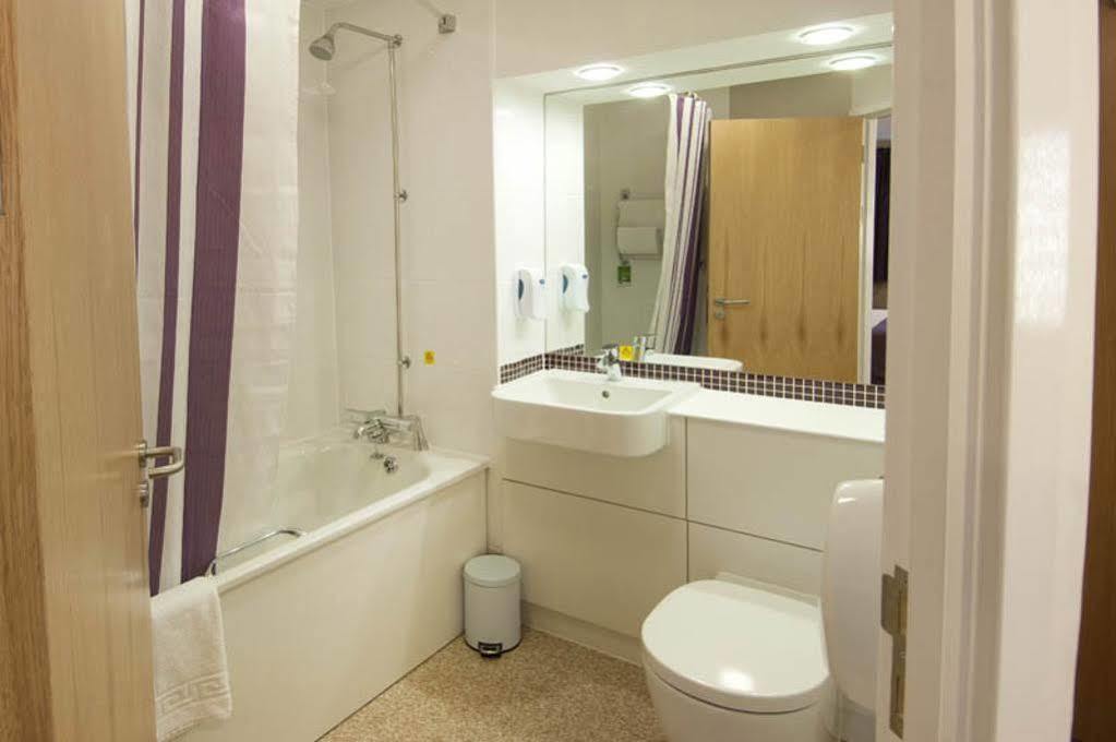 Premier Inn South Mimms/Potters Bar Exteriör bild